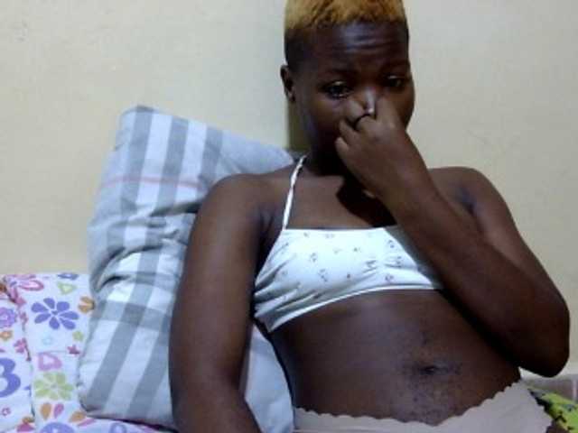 babyellah live cam on BongaCams