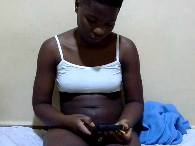 babyellah live cam on BongaCams