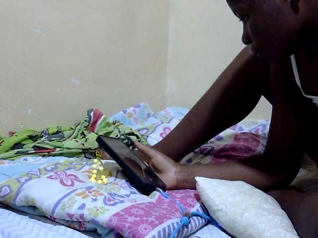 babyellah live cam on BongaCams