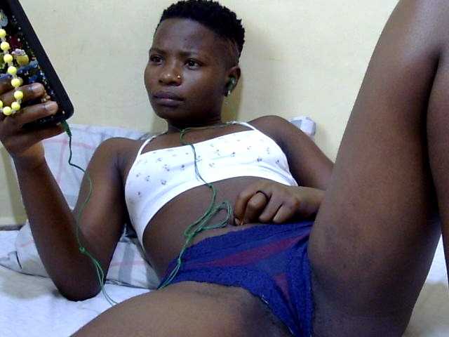 babyellah live cam on BongaCams