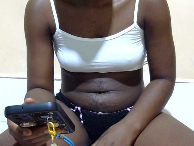 babyellah live cam on BongaCams