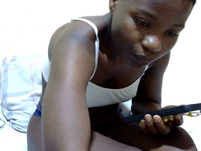 babyellah live cam on BongaCams