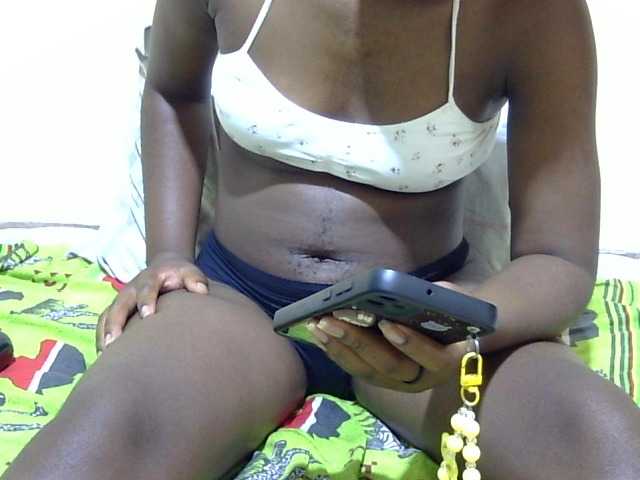 babyellah live cam on BongaCams