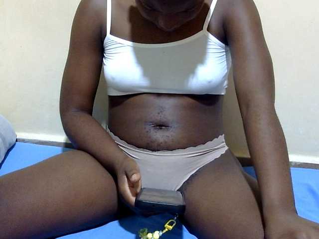babyellah live cam on BongaCams