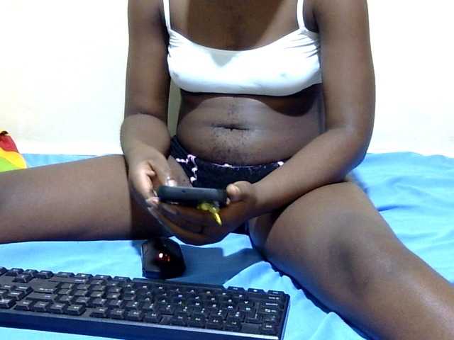 babyellah live cam preview