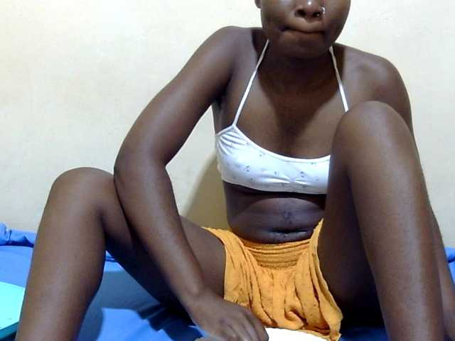 babyellah live cam on BongaCams