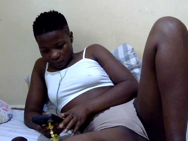 babyellah live cam on BongaCams