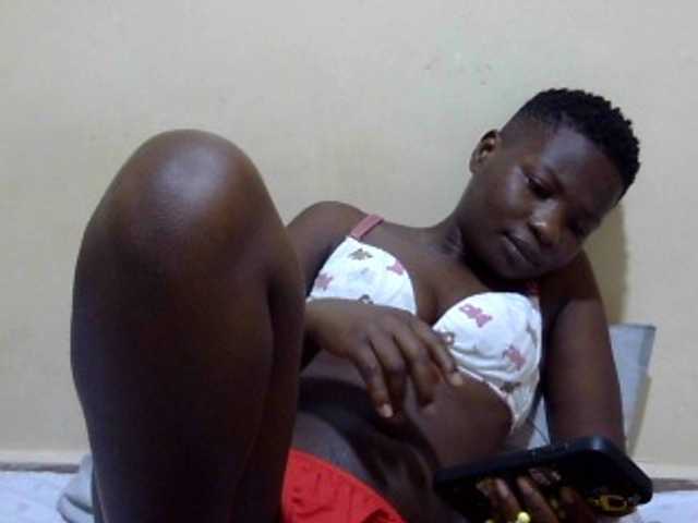 babyellah live cam on BongaCams