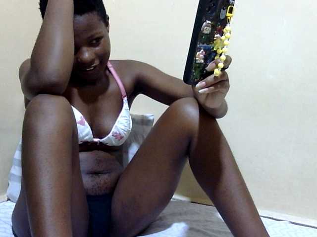 babyellah live cam on BongaCams
