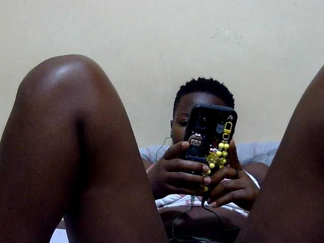 babyellah live cam on BongaCams