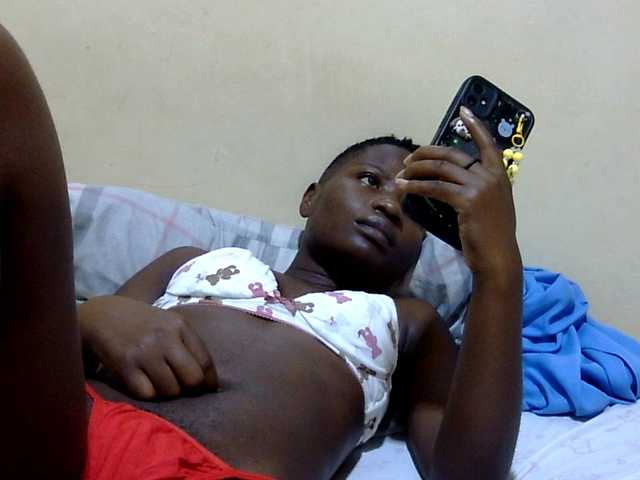 babyellah live cam on BongaCams