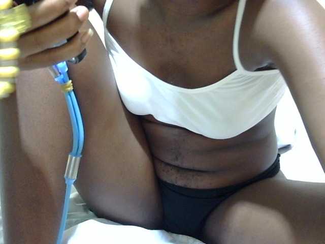 babyellah live cam on BongaCams