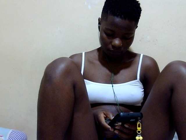 babyellah live cam on BongaCams