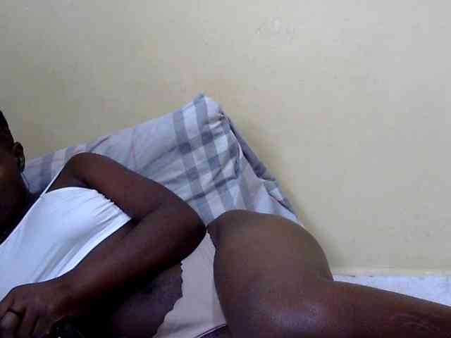 babyellah webcam