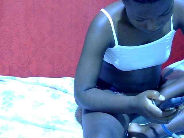 babyellah webcam