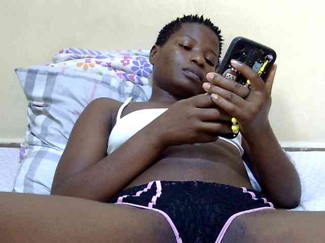 babyellah webcam