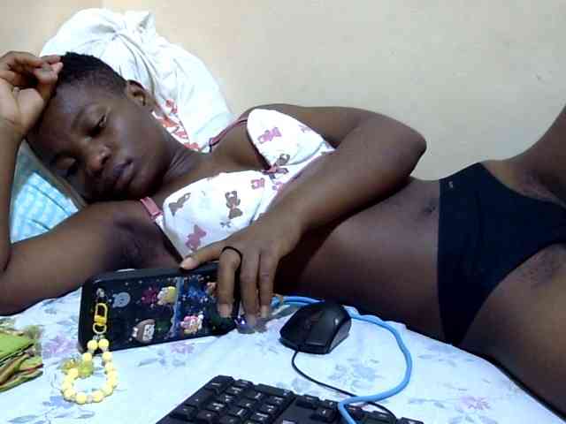 babyellah Live Webcam on BongaCams