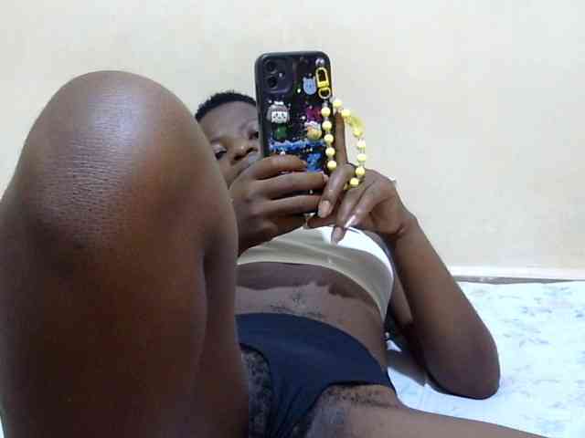 babyellah webcam