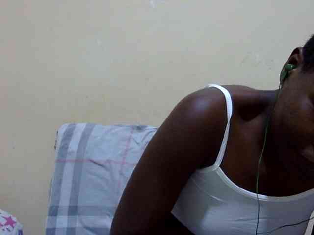 babyellah webcam