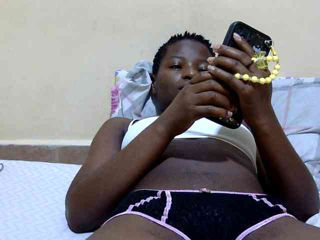 babyellah webcam