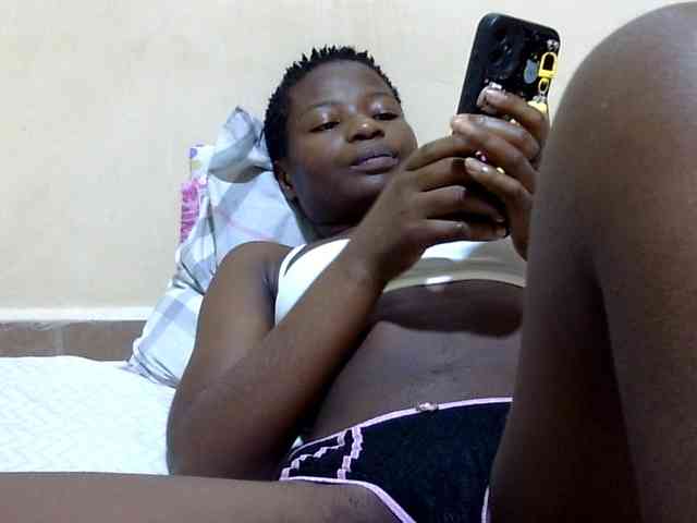babyellah webcam