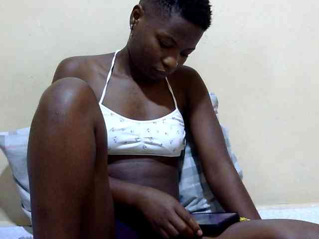 babyellah webcam