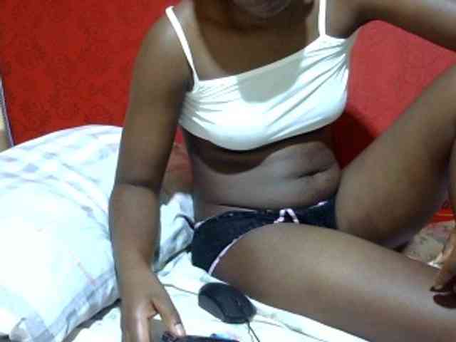babyellah webcam