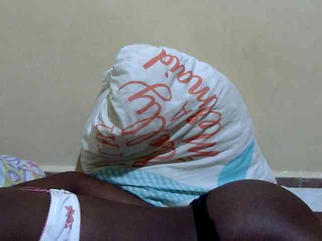 babyellah webcam