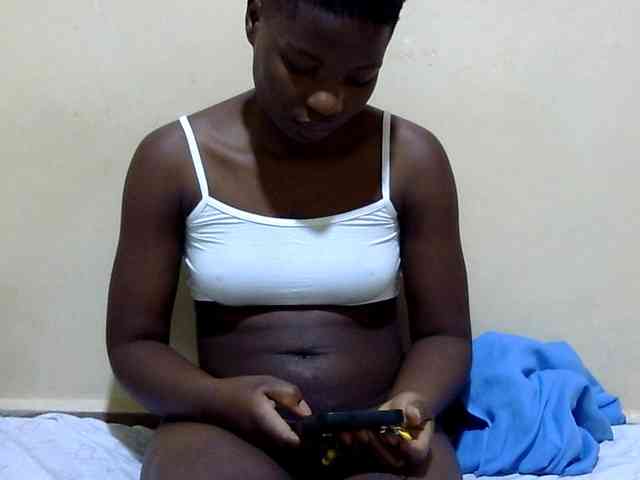 babyellah webcam