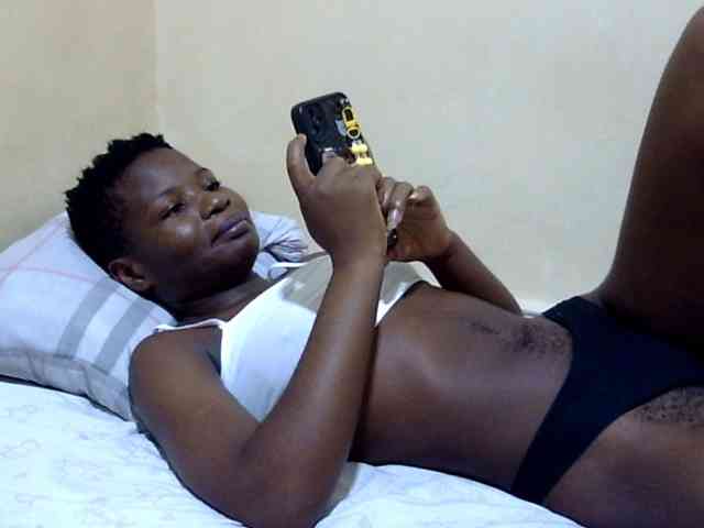 babyellah webcam