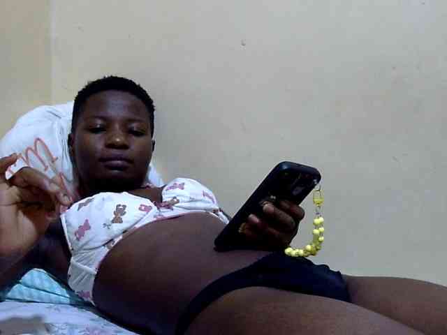 babyellah Live Webcam on BongaCams