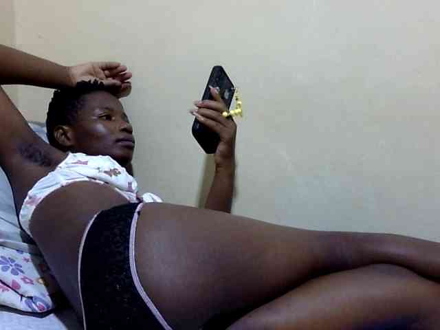 babyellah webcam