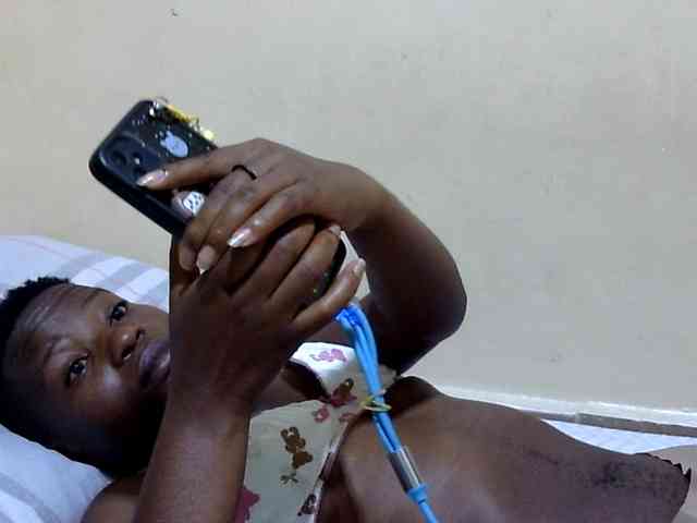 babyellah webcam
