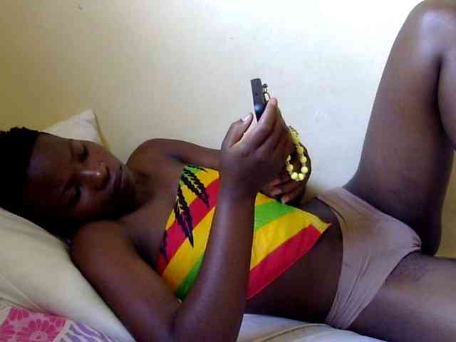 babyellah webcam