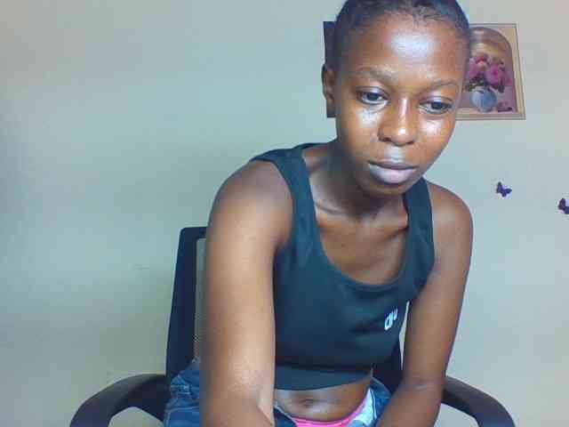 Cocoloveee webcam