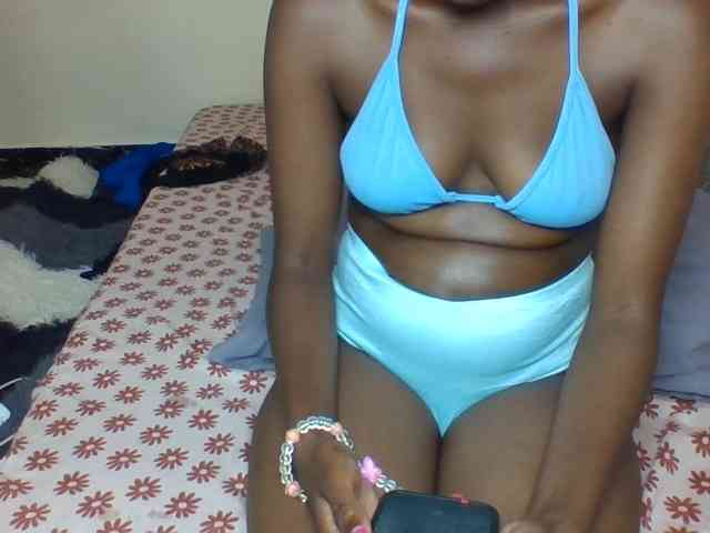 Cocoloveee webcam