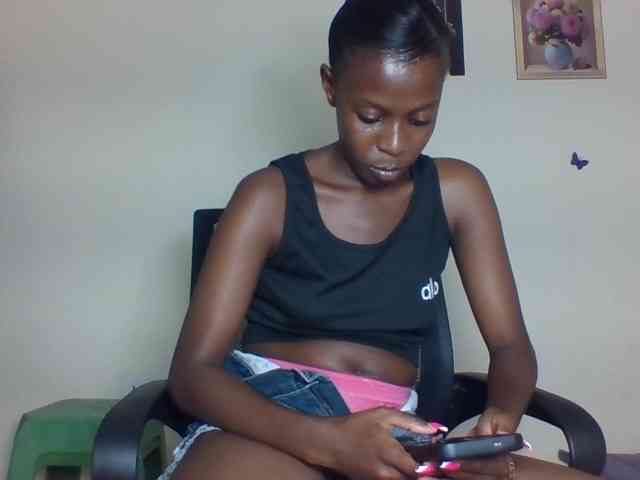 Cocoloveee webcam