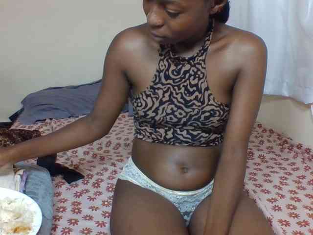 Cocoloveee webcam