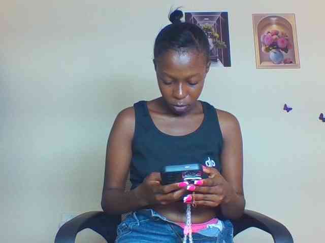 Cocoloveee webcam