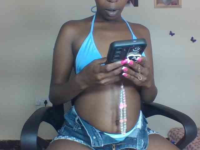 Model: Cocoloveee
