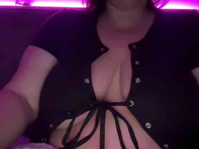Alesyaa webcam