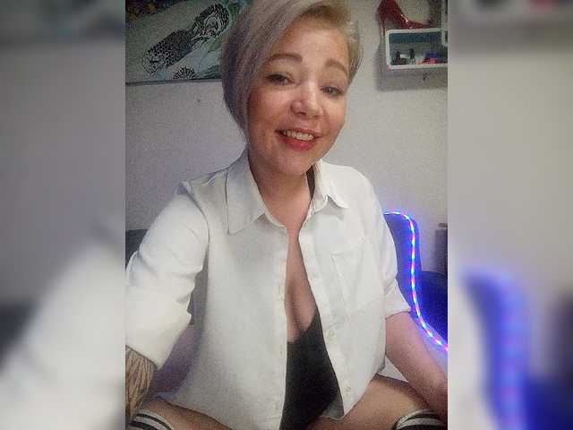 Nataly45 live cam on BongaCams