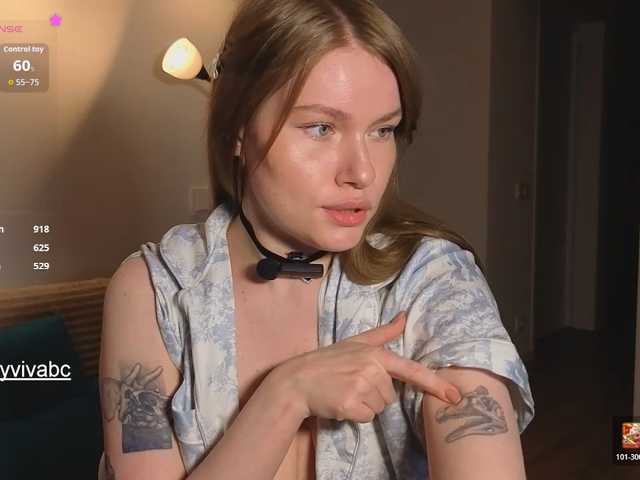 Jennyviva live cam on BongaCams