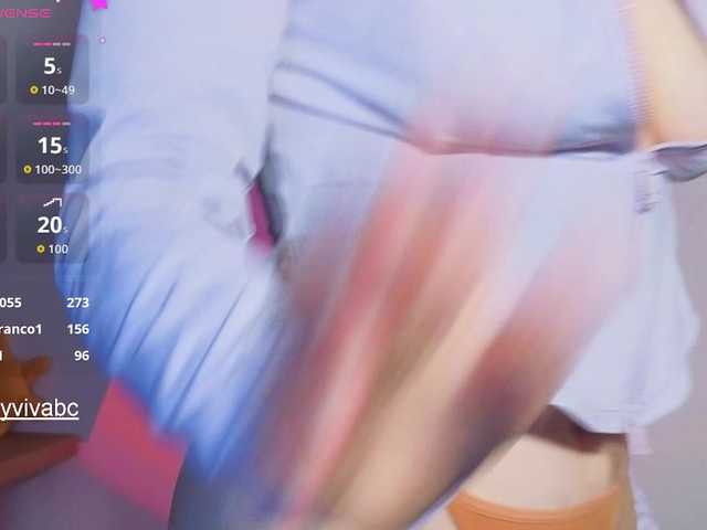 Jennyviva live cam on BongaCams