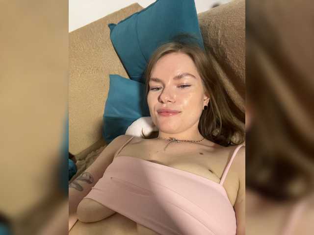 Jennyviva live cam on BongaCams