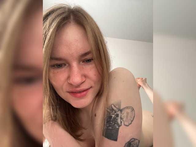 Jennyviva, live now on BongaCams