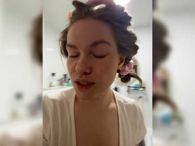 Jennyviva live cam on BongaCams