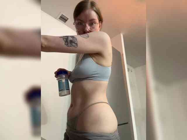 Model: Jennyviva