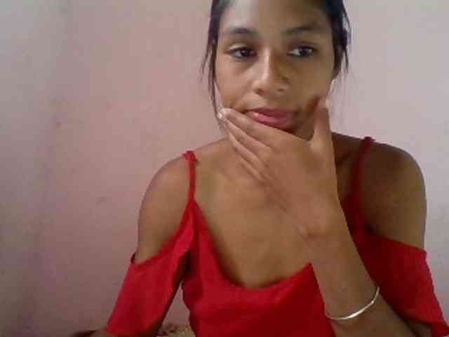 Sexyjolie586 webcam