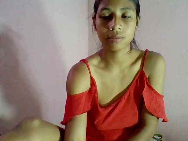 Sexyjolie586 webcam